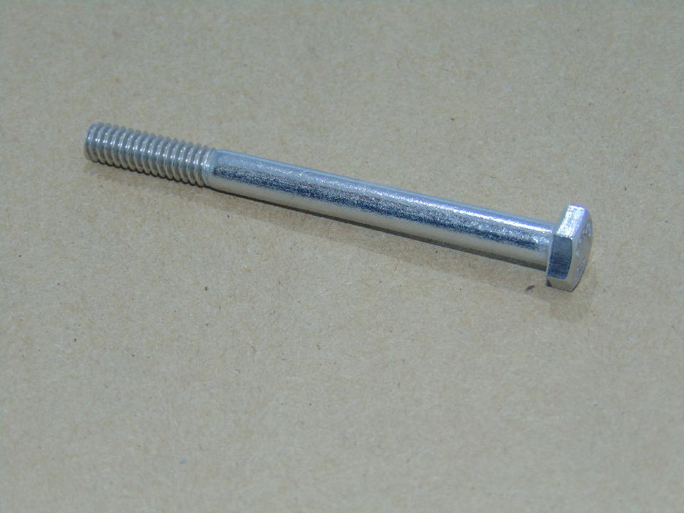 CAPSCREW (QUB02430)
