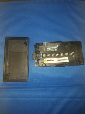 IILLUSTRATIVE IMAGE OF Electrical Junction box w/ 7 Terminals